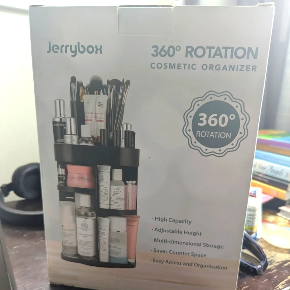 WHITE Cosmetic Organizer with 360° Rotation - Picture 2 of 5